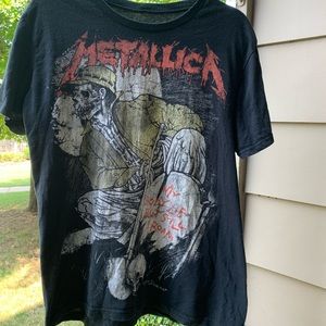 Black Metallica graphic tee
